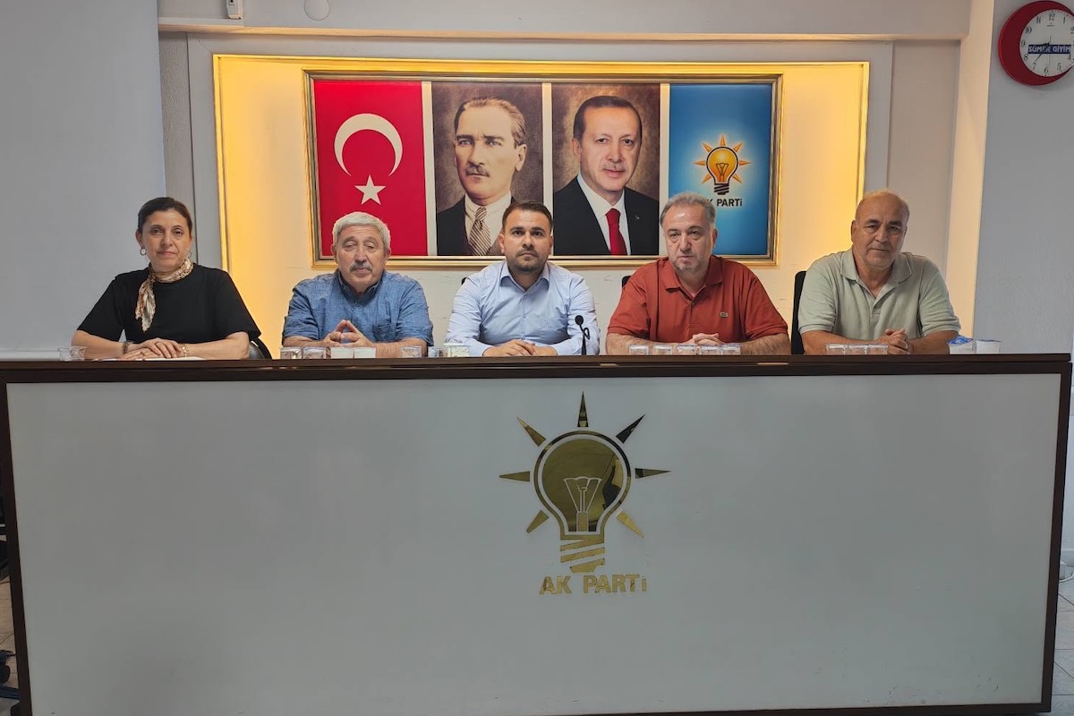 akparti-ilkyönetimtoplantisi